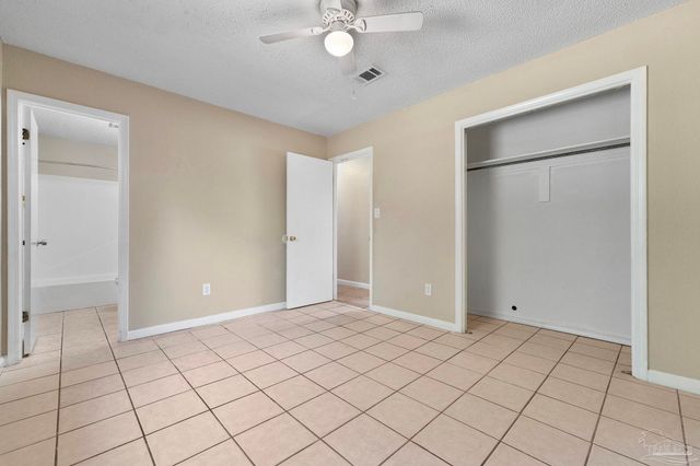 3135 Bent Oak Dr, Pensacola, FL 32526