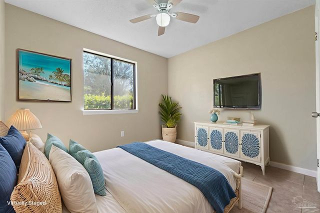 3135 Bent Oak Dr, Pensacola, FL 32526