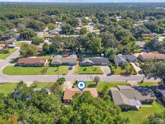 3135 Bent Oak Dr, Pensacola, FL 32526