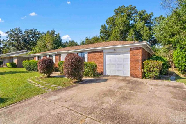 3135 Bent Oak Dr, Pensacola, FL 32526