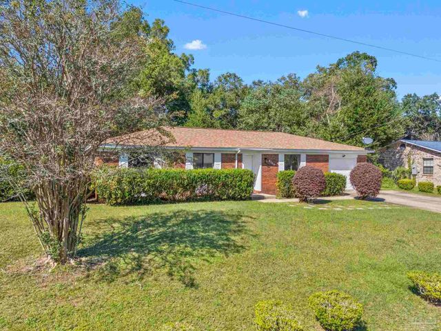 3135 Bent Oak Dr, Pensacola, FL 32526