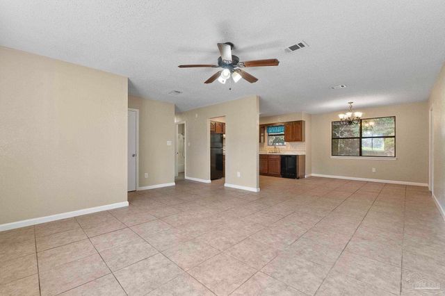 3135 Bent Oak Dr, Pensacola, FL 32526