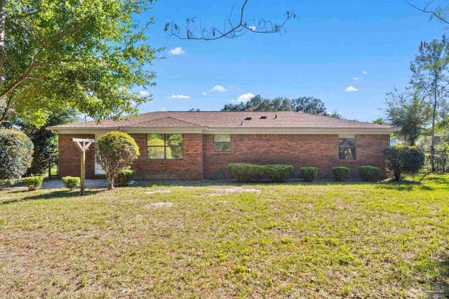 3135 Bent Oak Dr, Pensacola, FL 32526
