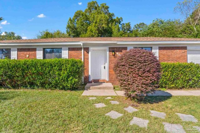 3135 Bent Oak Dr, Pensacola, FL 32526
