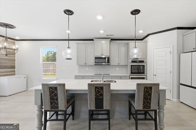 109 Jodi Place, Locust Grove, GA 30248