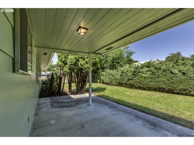 3721 Se PINE St, Hillsboro, OR 97123