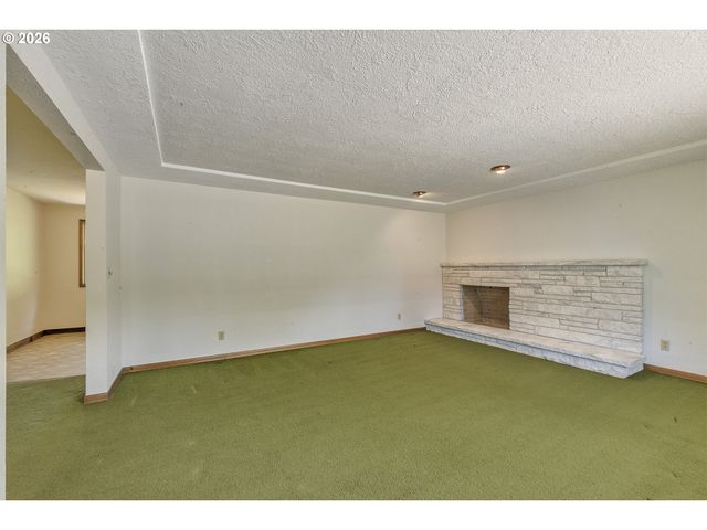3721 Se PINE St, Hillsboro, OR 97123