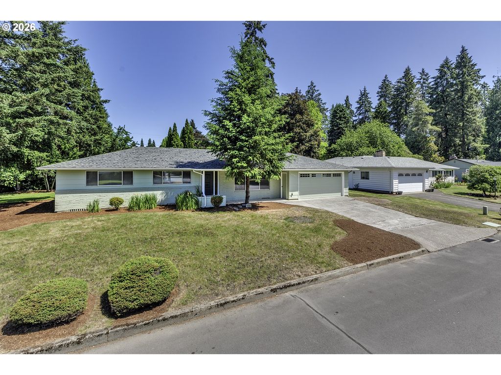 3721 Se PINE St, Hillsboro, OR 97123