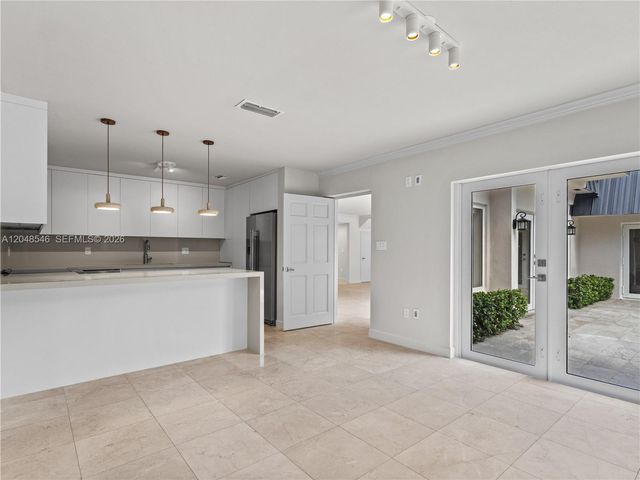 651 S Mashta Drive 651, Key Biscayne, FL 33149