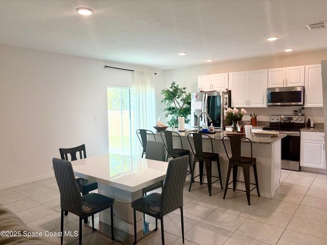 1051 Pope Street NW, Palm Bay, FL 32907