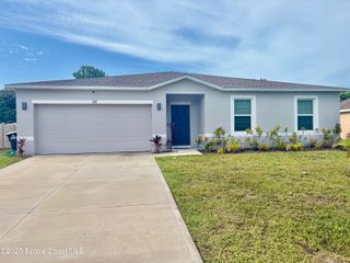 1051 Pope Street NW, Palm Bay, FL 32907