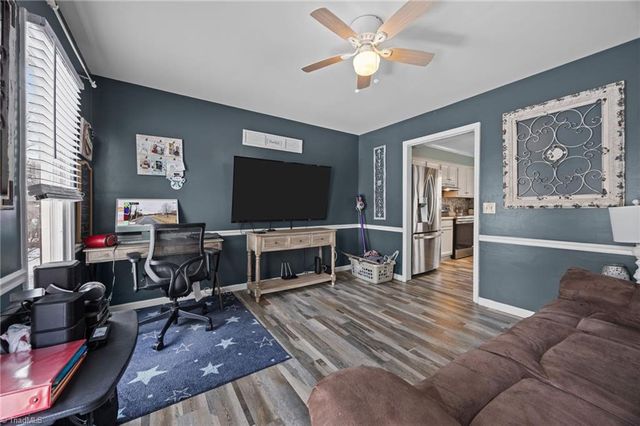 6021 Stone Bluff Drive, Clemmons, NC 27012