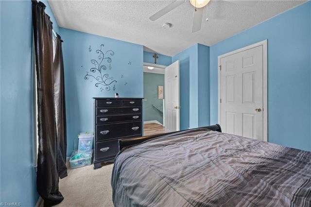 6021 Stone Bluff Drive, Clemmons, NC 27012