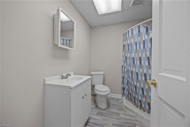 6021 Stone Bluff Drive, Clemmons, NC 27012