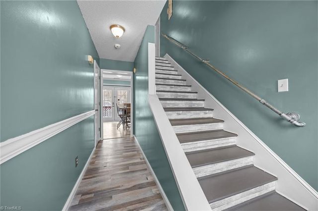 6021 Stone Bluff Drive, Clemmons, NC 27012