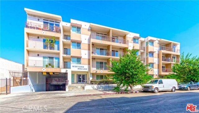 3061 W 12th Place 207, Los Angeles, CA 90006