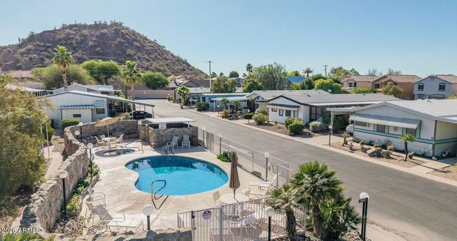 2233 E BEHREND Drive 125, Phoenix, AZ 85024
