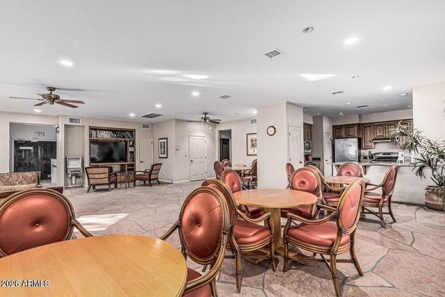 2233 E BEHREND Drive 125, Phoenix, AZ 85024