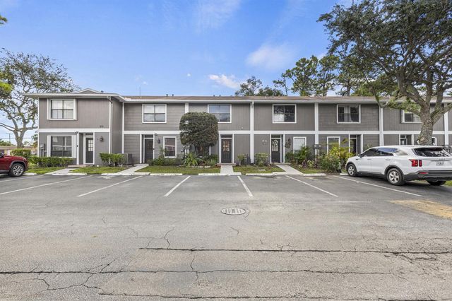 814 Hill Drive C, West Palm Beach, FL 33415