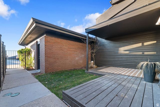 2115 S RIDGEWOOD WAY, Bountiful, UT 84010