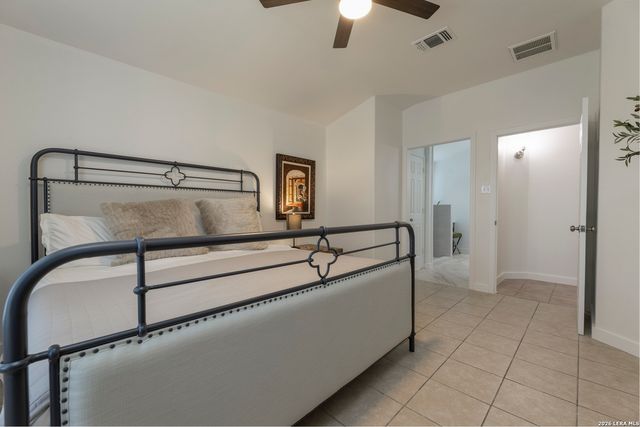 5555 Southern Oaks, San Antonio, TX 78261