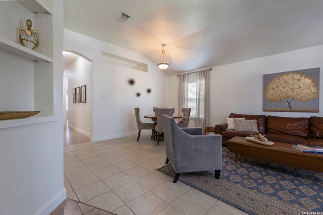 5555 Southern Oaks, San Antonio, TX 78261