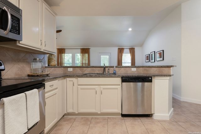 5555 Southern Oaks, San Antonio, TX 78261