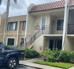 440 Lakeview Dr 202, Weston, FL 33326