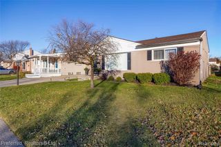 8516 N Hubbard Street, Westland, MI 48185