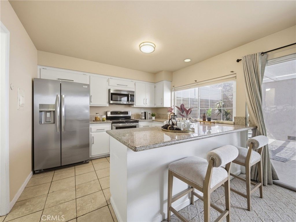 Image 10 of property listing at 24369 La Glorita, Newhall, CA 91321