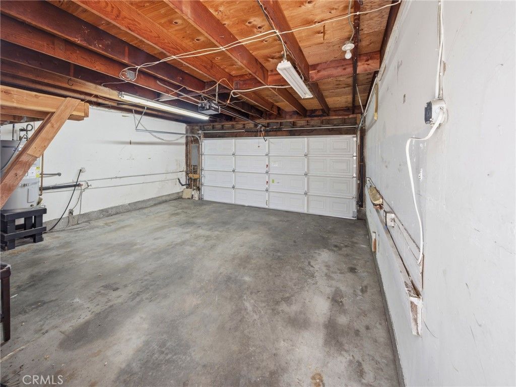 Image 27 of property listing at 24369 La Glorita, Newhall, CA 91321