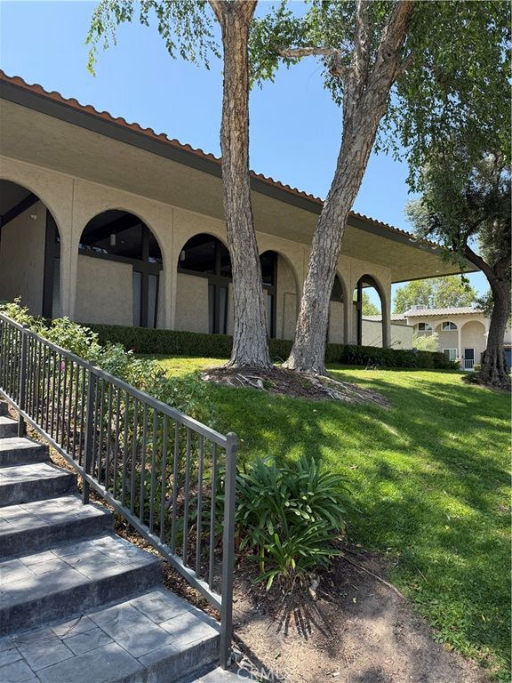 Image 29 of property listing at 24369 La Glorita, Newhall, CA 91321