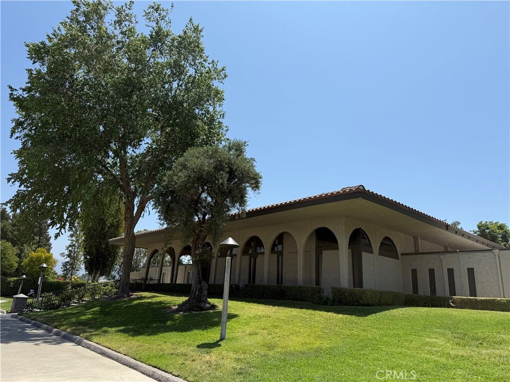 Image 30 of property listing at 24369 La Glorita, Newhall, CA 91321