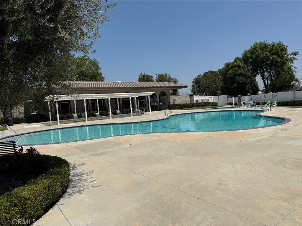 Image 32 of property listing at 24369 La Glorita, Newhall, CA 91321