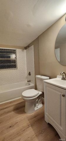 7114 Groveland Drive, St Louis, MO 63121