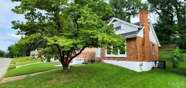 7114 Groveland Drive, St Louis, MO 63121