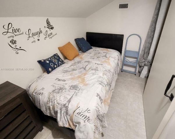 1016 Via Jardin 1016, Riviera Beach, FL 33418