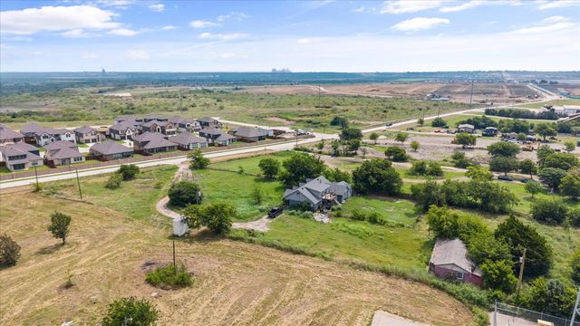 3704 Old Fort Worth Road, Midlothian, TX 76065