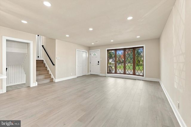 8 GREAT OAK RD, Voorhees, NJ 08043