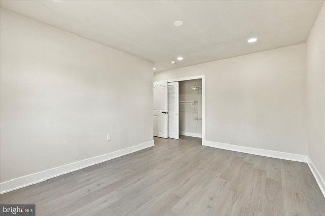 8 GREAT OAK RD, Voorhees, NJ 08043