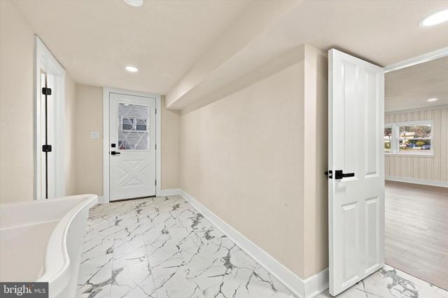 8 GREAT OAK RD, Voorhees, NJ 08043