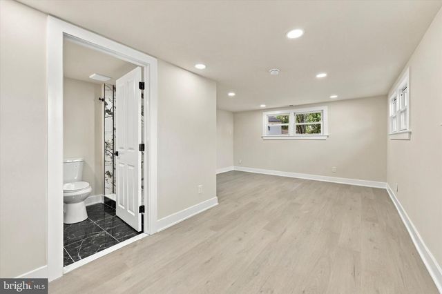 8 GREAT OAK RD, Voorhees, NJ 08043