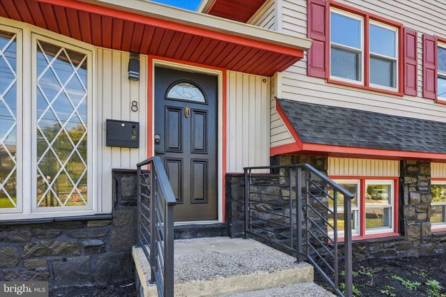 8 GREAT OAK RD, Voorhees, NJ 08043