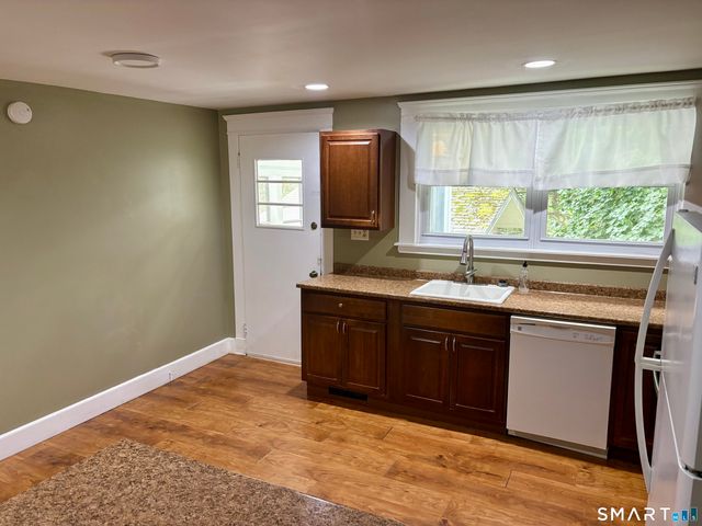 565 Sylvan Avenue, Waterbury, CT 06706