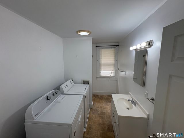 565 Sylvan Avenue, Waterbury, CT 06706