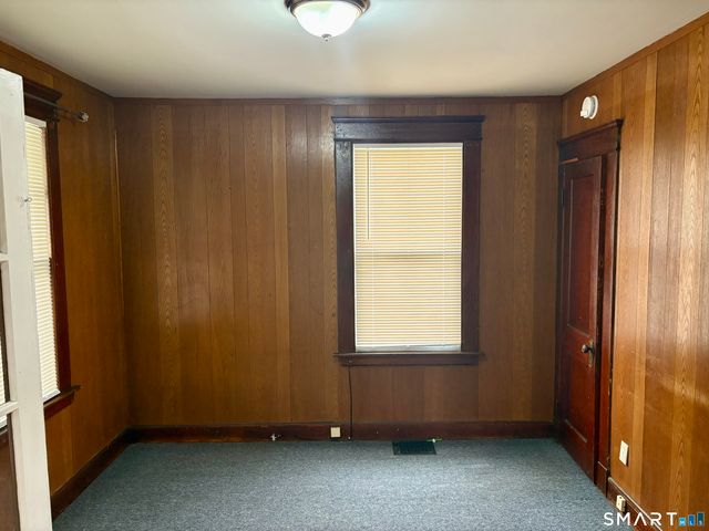 565 Sylvan Avenue, Waterbury, CT 06706
