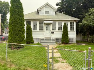 565 Sylvan Avenue, Waterbury, CT 06706