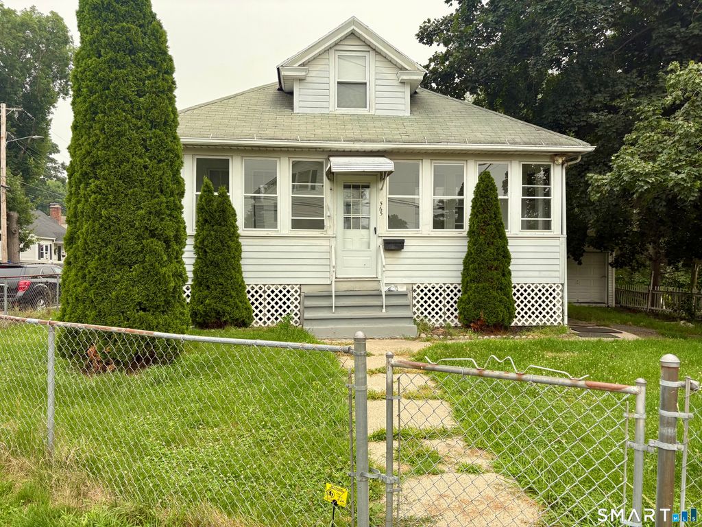 565 Sylvan Avenue, Waterbury, CT 06706