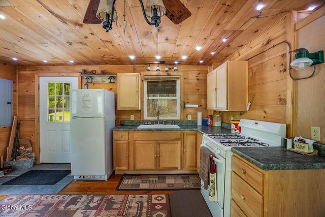 56 Koster Way, Hebron, NY 12865