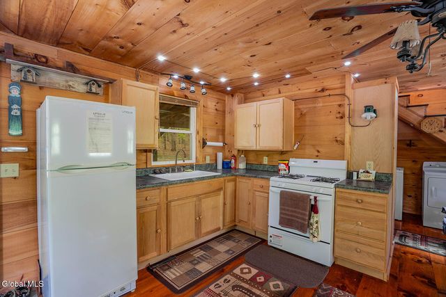 56 Koster Way, Hebron, NY 12865
